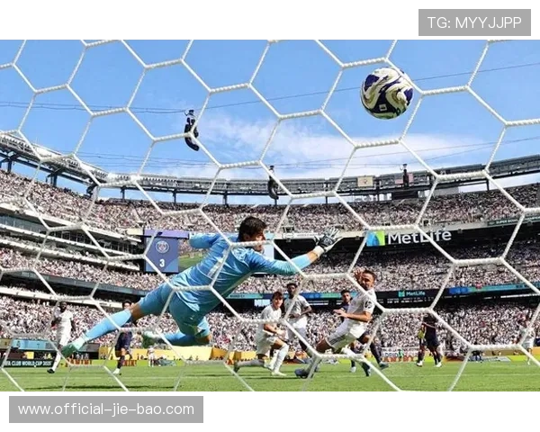 皇马防线崩盘根源：冠军后遗症致集体迷失